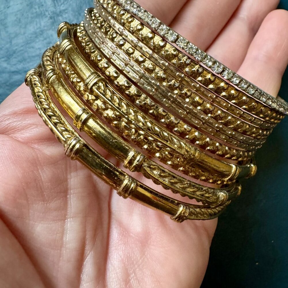 Set of 9 golden bangle bracelets + one - Picture 3 of 6